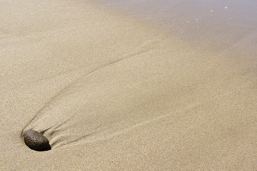 Galet sur le sable à marée basse