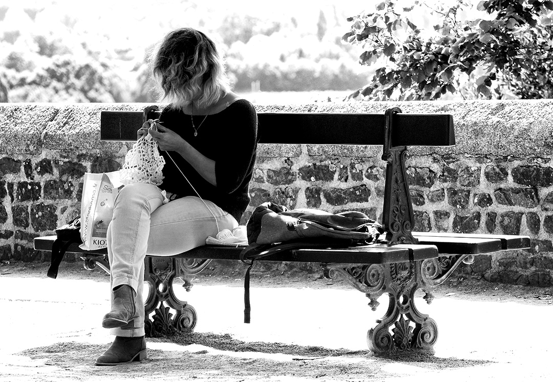 Pause au crochet en jardin public