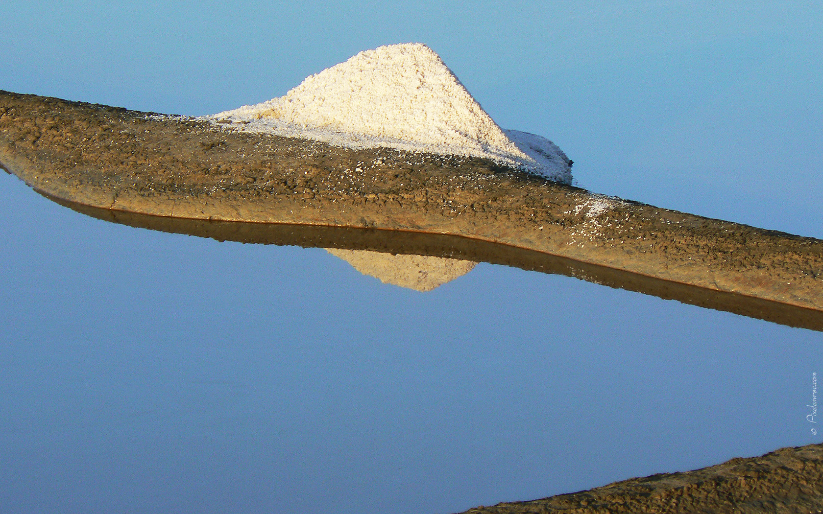 Reflet sur saline